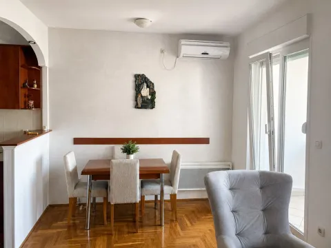 Rent, one bedroom apartment, 50m², Stari Aerodrom, Podgorica - image 2