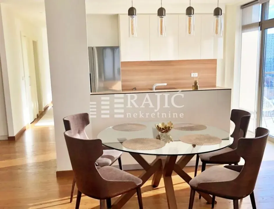 Rent, four bedroom apartment, 125m², Savski Venac, Beograd
