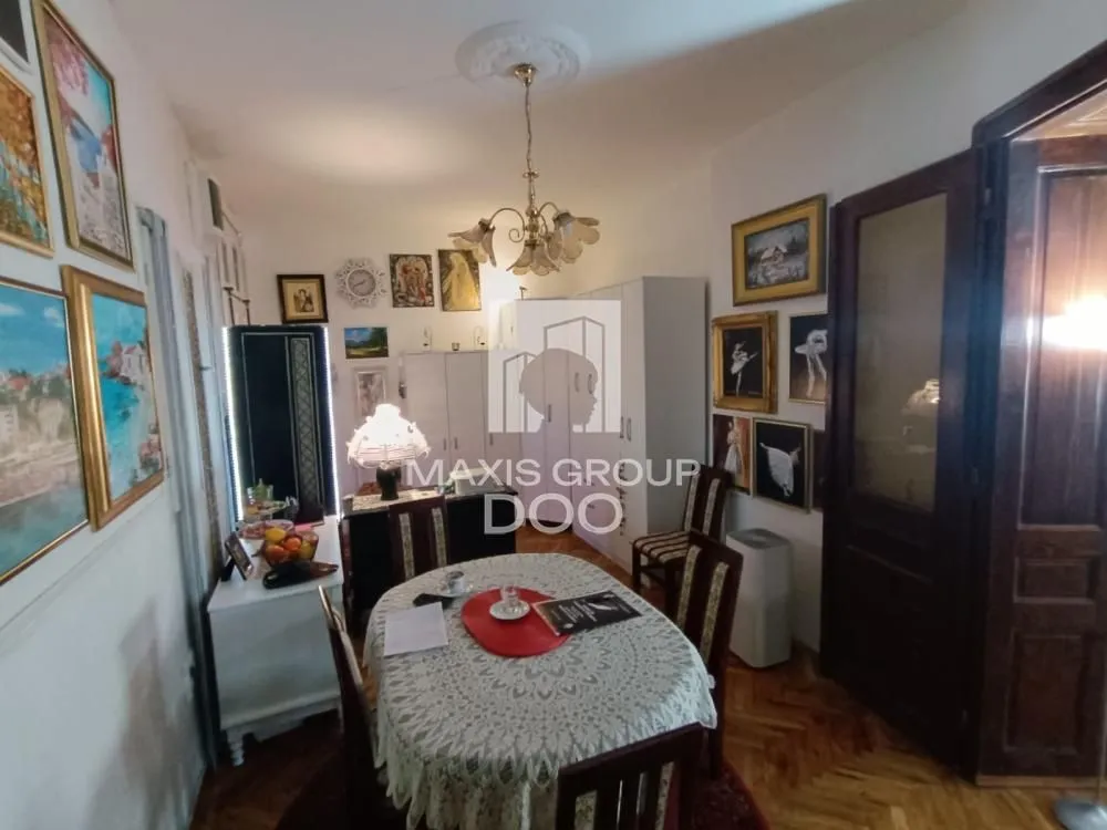 Sale, three bedroom apartment, 96m², Kalenić Pijaca, Vračar Sve Podlokacije