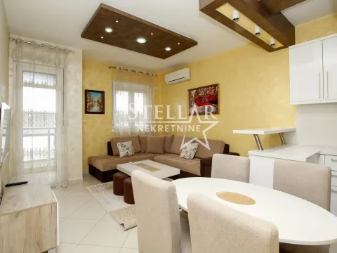 Rent, two bedroom apartment, 68m², City Kvart, Podgorica - image 1