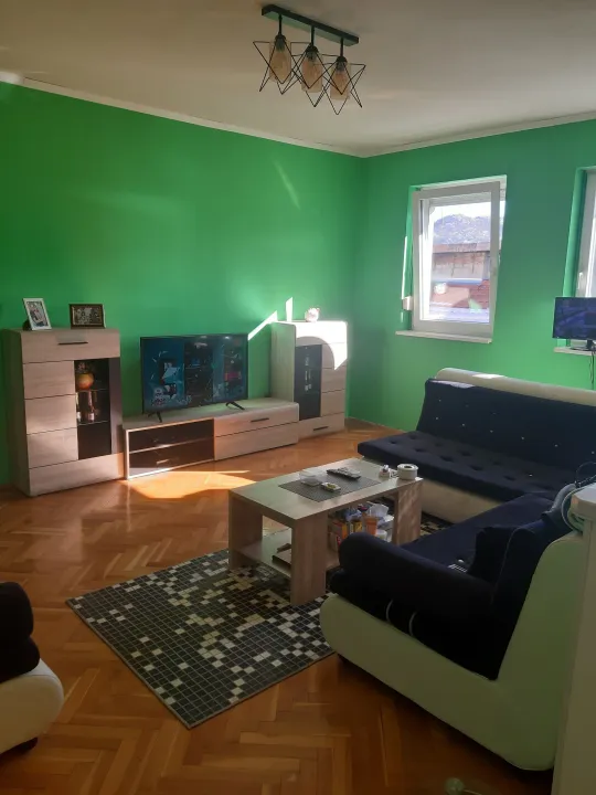 Rent, two bedroom apartment, 70m², Centar, Cetinje