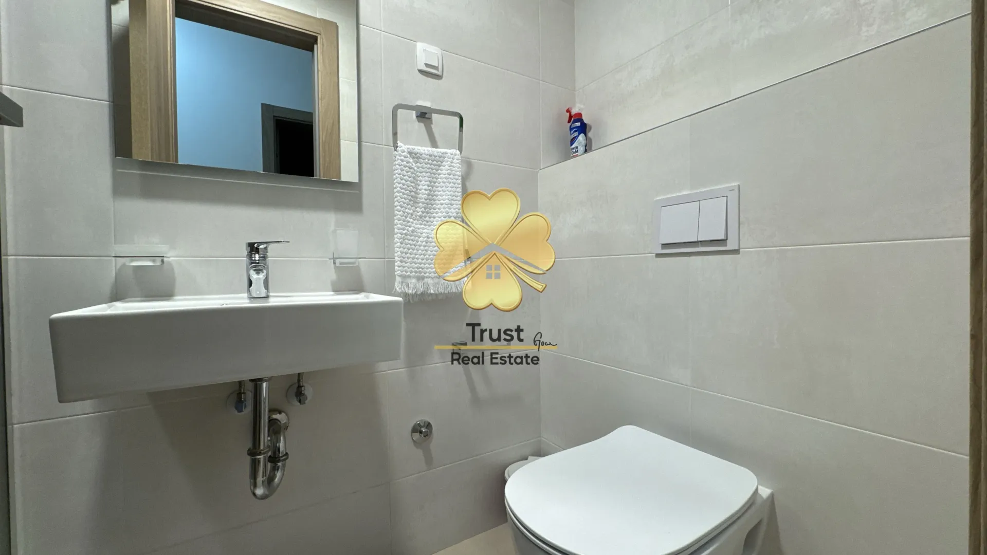 Izdavanje, dvosoban stan, 70m², Master Kvart, Podgorica