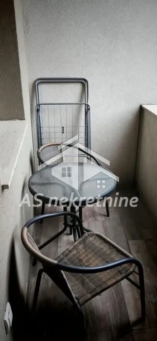 Izdavanje, dvosoban stan, 40m², Đeram Pijaca, Beograd