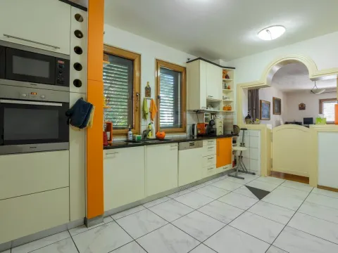 Prodaja, kuća, 564m², Herceg Novi, Crna Gora - image 12