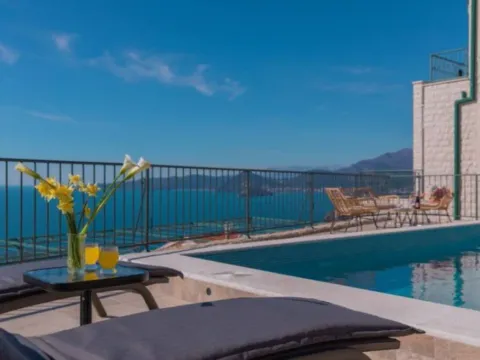 Rent, four bedroom apartment, 310m², Budva, Crna Gora