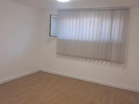 Izdavanje, poslovni prostor, 41m², Preko Morače, Podgorica - image 7