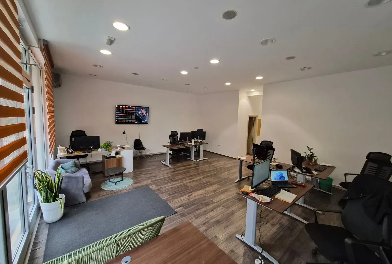 Rent, office space, 102m², City Kvart, Podgorica