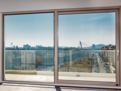 Izdavanje, četvorosoban stan, 150m², Podgorica, Crna Gora - image 2