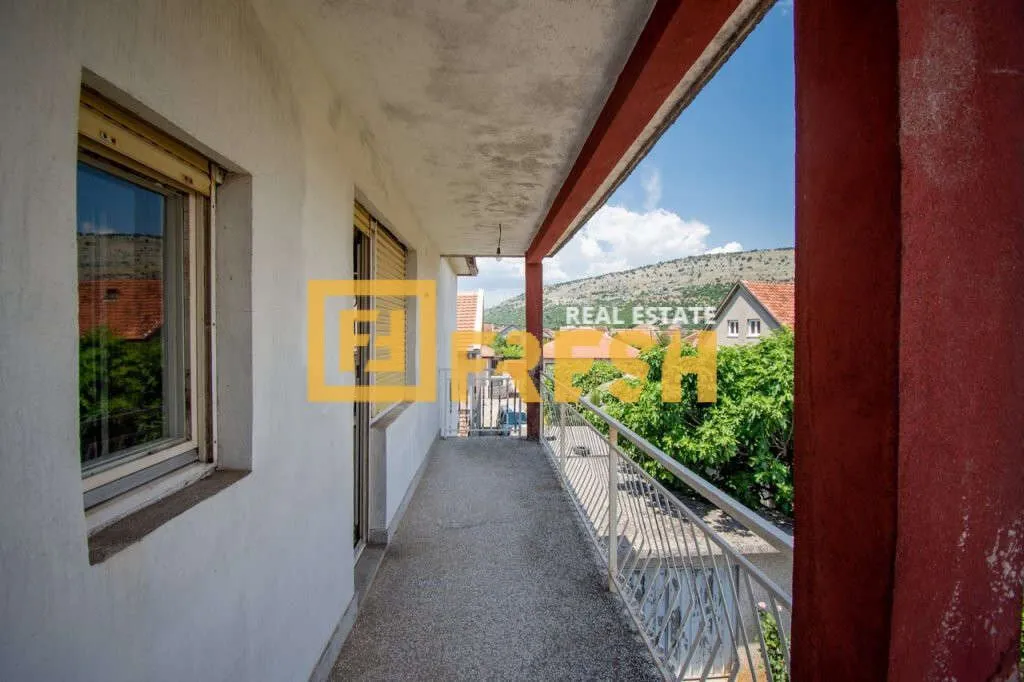 Rent, house, 214m², Tološi, Podgorica