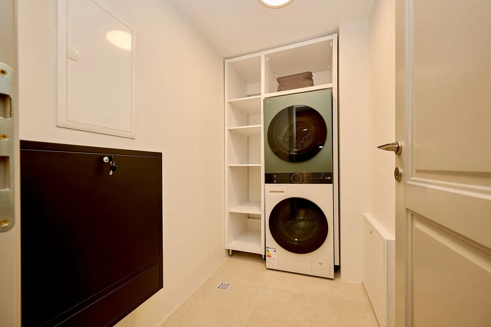 Rent, house, 200m², Dobrota, Kotor