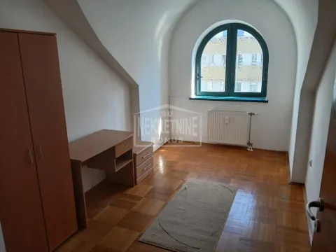 Prodaja, trosoban stan, 98m², Centar, Subotica - image 12