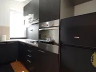 Izdavanje, trosoban stan, 70m², Zemun Sve Podlokacije, Beograd - image 1