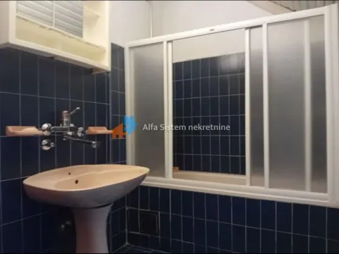 Izdavanje, kuća, 330m², Savski Venac, Beograd - image 16