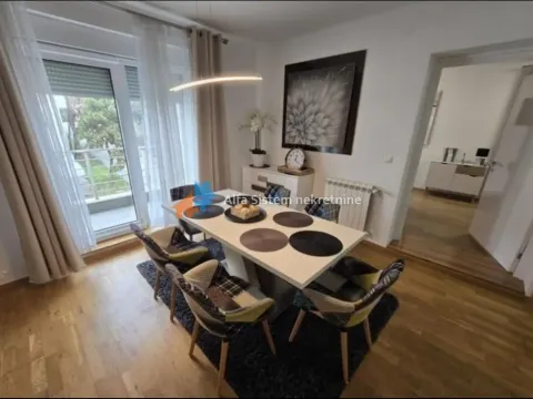 Rent, three bedroom apartment, 105m², Vračar Sve Podlokacije, Beograd - image 3