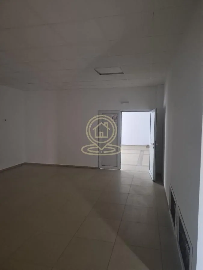 Rent, office space, 245m², Erdoglija, Kragujevac