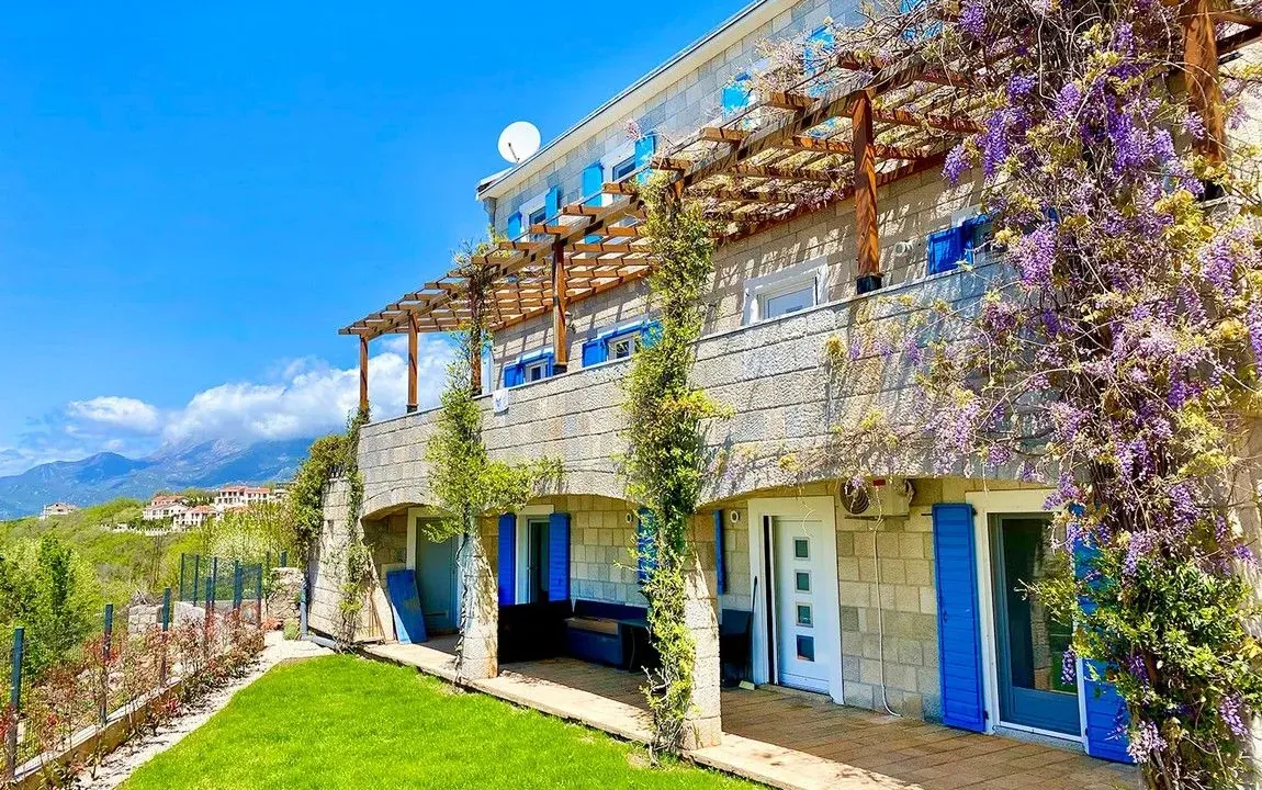 Sale, house, 250m², Blizikuće, Budva