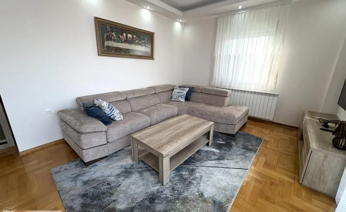 Izdavanje, trosoban stan, 75m², Palilula Sve Podlokacije, Beograd