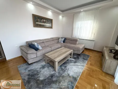 Izdavanje, trosoban stan, 75m², Palilula Sve Podlokacije, Beograd