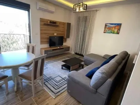 Izdavanje, jednosoban stan, 47m², Tivat, Crna Gora - image 5