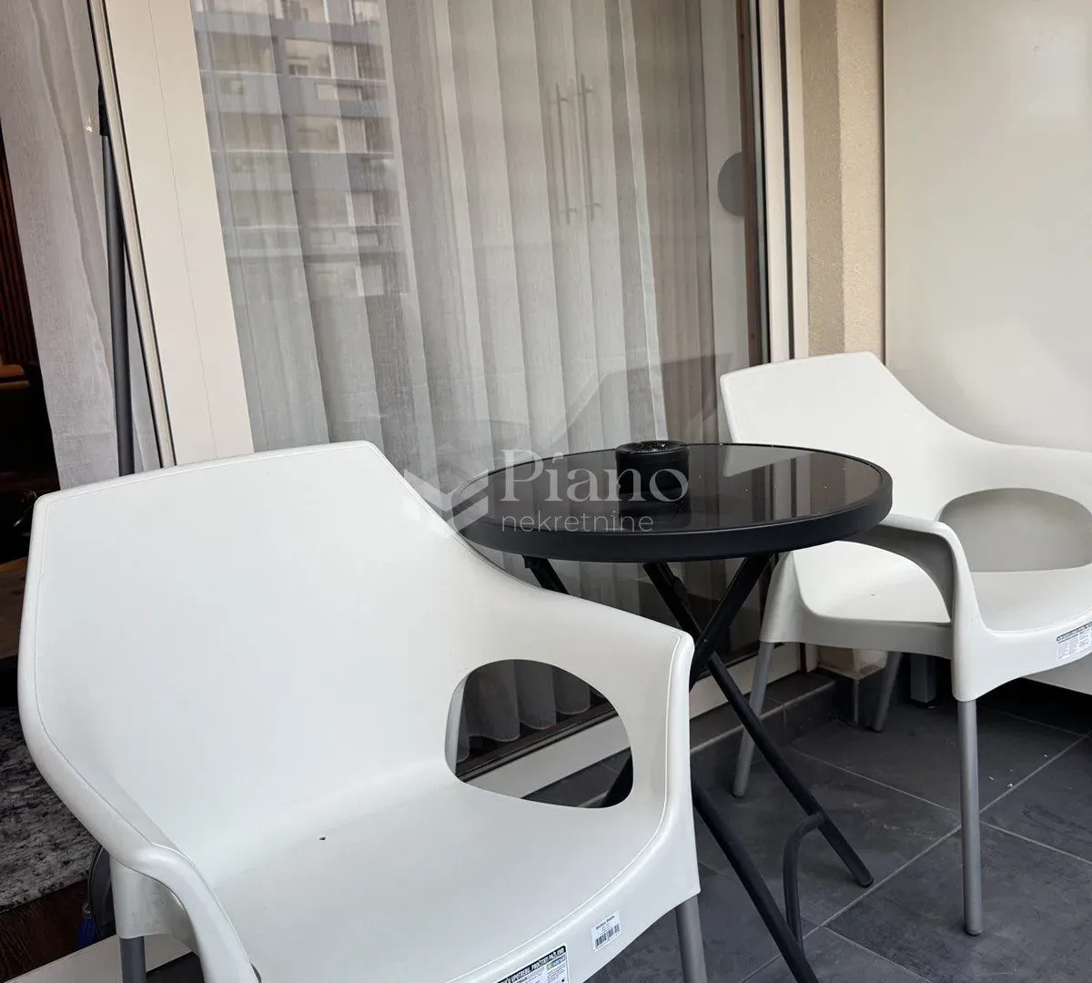 Rent, two bedroom apartment, 72m², City Kvart, Podgorica