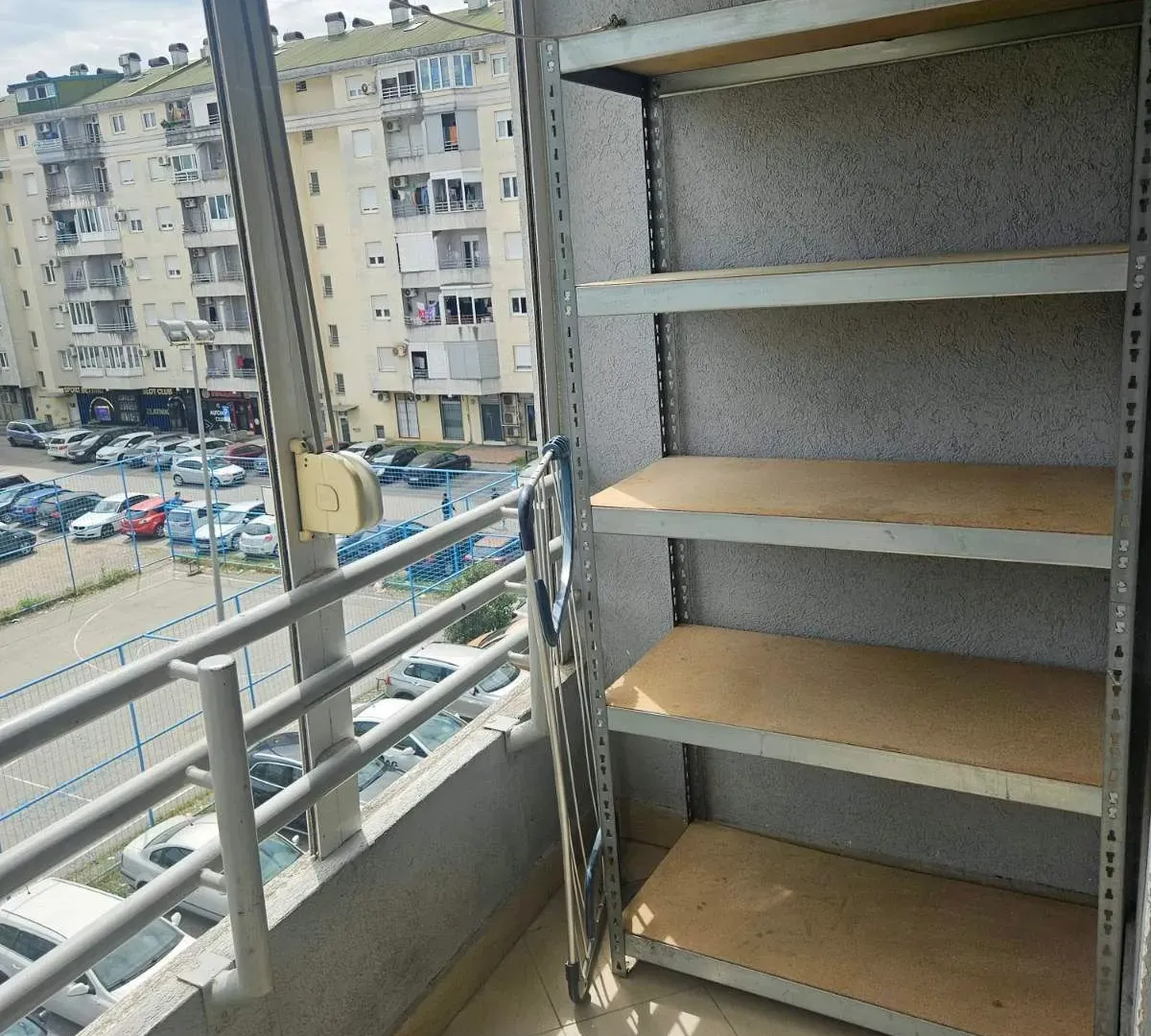 Izdavanje, jednosoban stan, 37m², Stari Aerodrom, Podgorica
