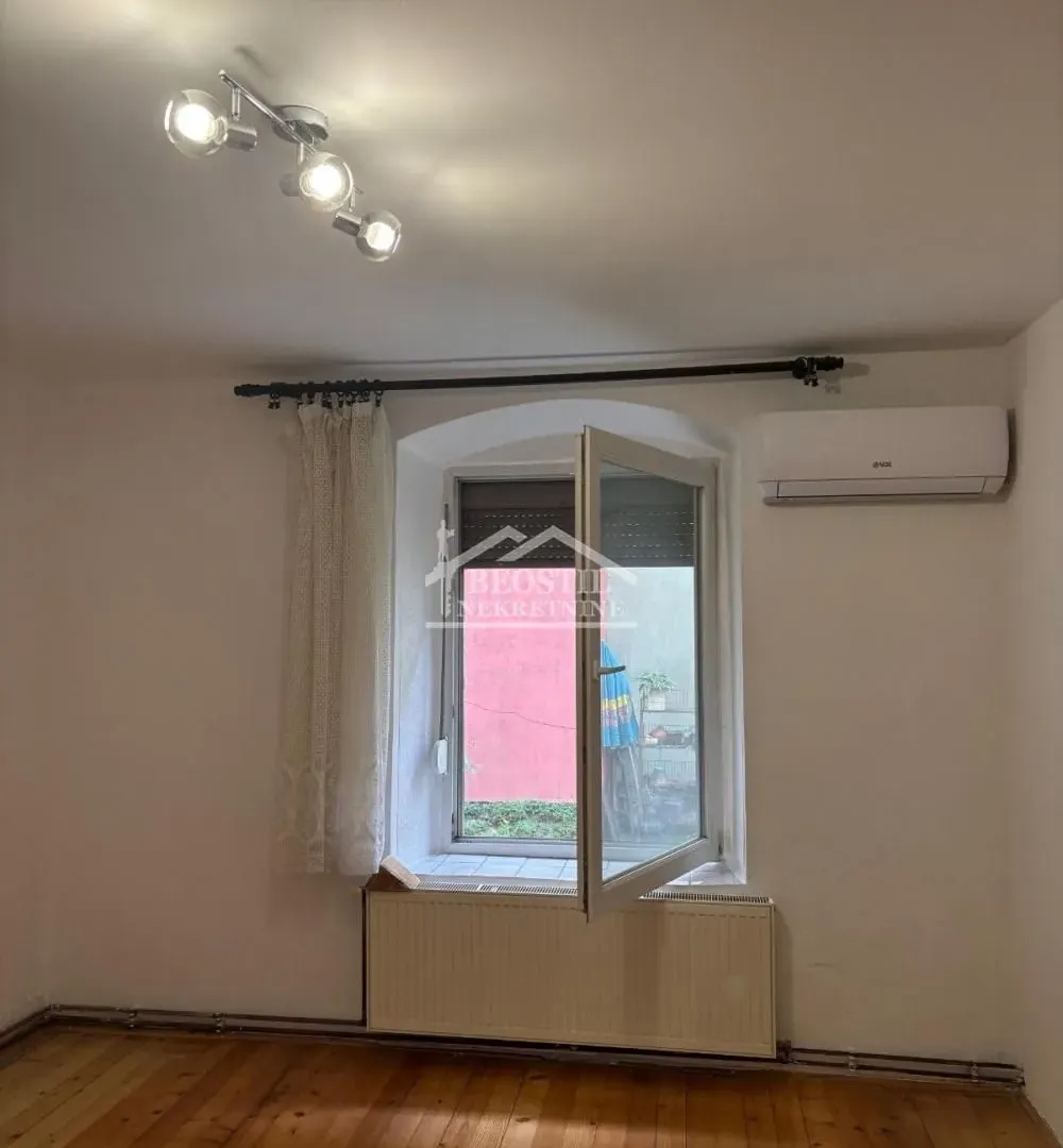 Prodaja, trosoban stan, 70m², Centar, Pančevo