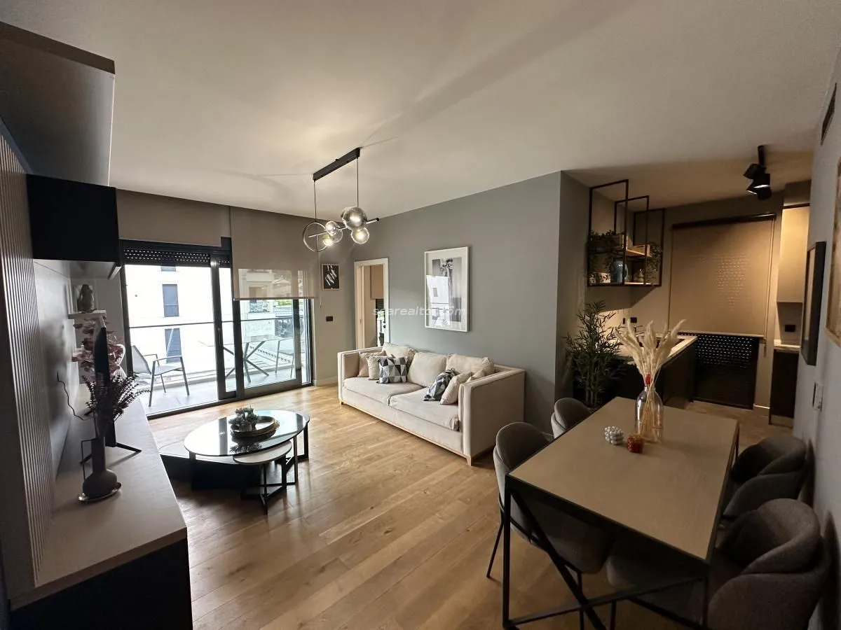 Prodaja, dvosoban stan, 65m², Donja Lastva, Tivat