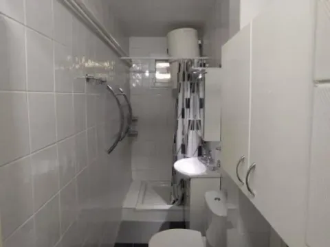 Izdavanje, dvosoban stan, 51m², Karaburma, Palilula Sve Podlokacije - image 9