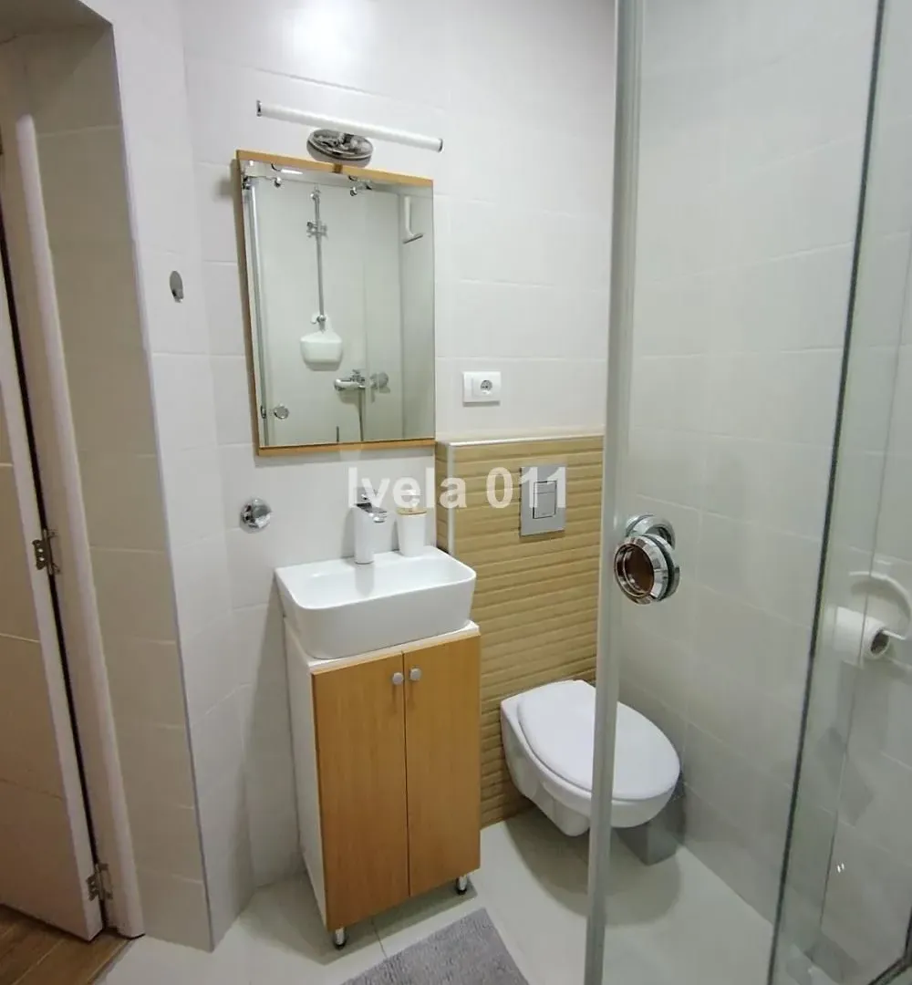Prodaja, trosoban stan, 61m², Gundulićev Venac, Beograd