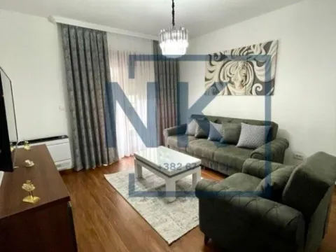 Izdavanje, dvosoban stan, 69m², Master Kvart, Podgorica