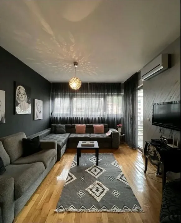Izdavanje, garsonjera, 35m², Centar, Budva