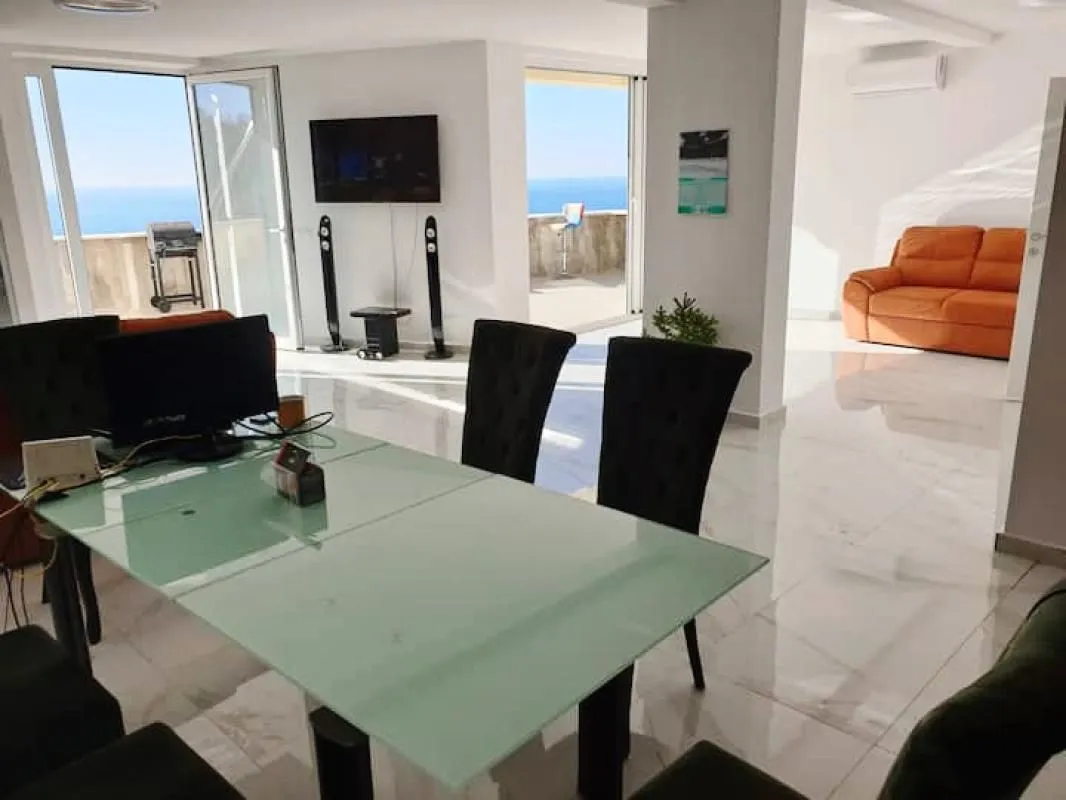 Prodaja, kuća, 180m², Zagora, Kotor