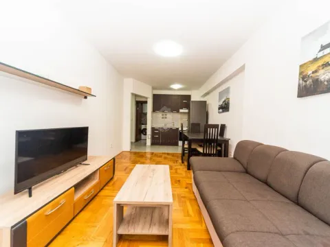 Rent, two bedroom apartment, 65m², Krivi Most, Podgorica - image 3