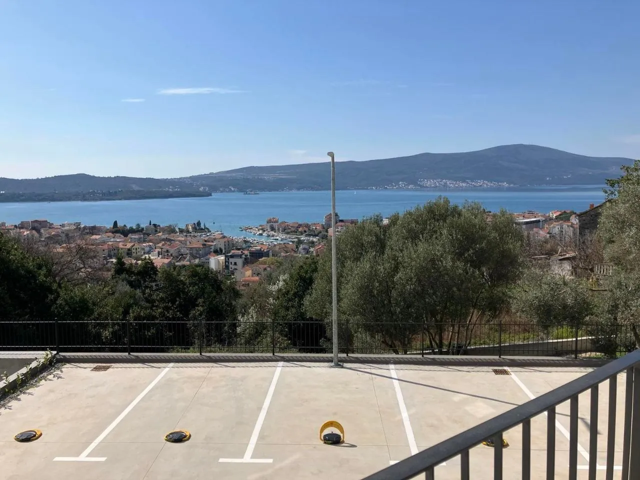 Izdavanje, jednosoban stan, 40m², Tripovići, Tivat