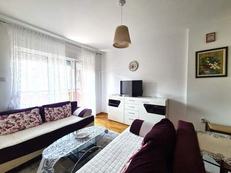 Rent, studio apartment, 30m², Tuški Put, Podgorica
