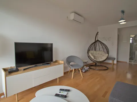 Sale, apartment, 53m², Tivat, Crna Gora - image 1