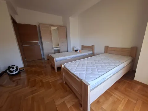 Izdavanje, dvosoban stan, 70m², Zabjelo, Podgorica - image 4