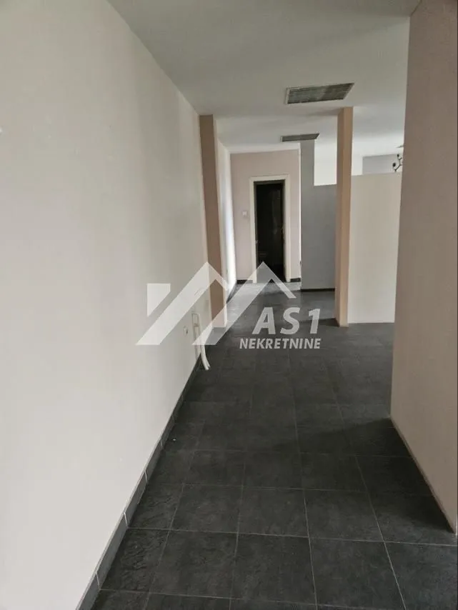 Rent, office space, 75m², Bulevar patrijarha Pavla, Novi Sad Sve Podlokacije