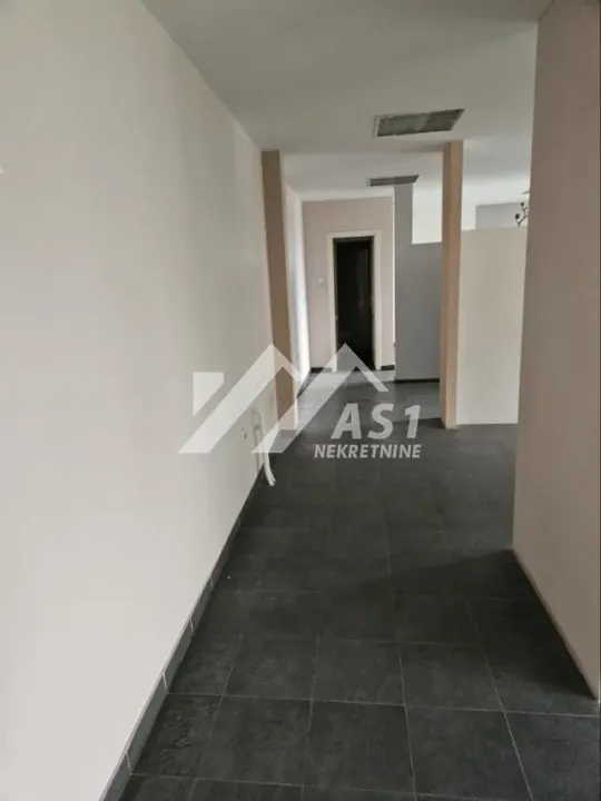 Rent, office space, 75m², Bulevar patrijarha Pavla, Novi Sad Sve Podlokacije