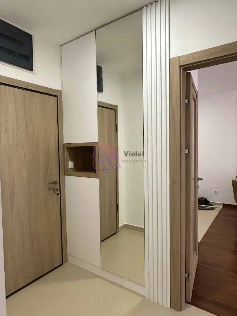 Izdavanje, dvosoban stan, 72m², Master Kvart, Podgorica