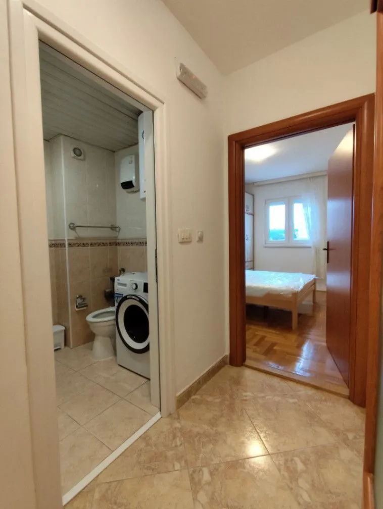 Rent, one bedroom apartment, 54m², Centar, Bar