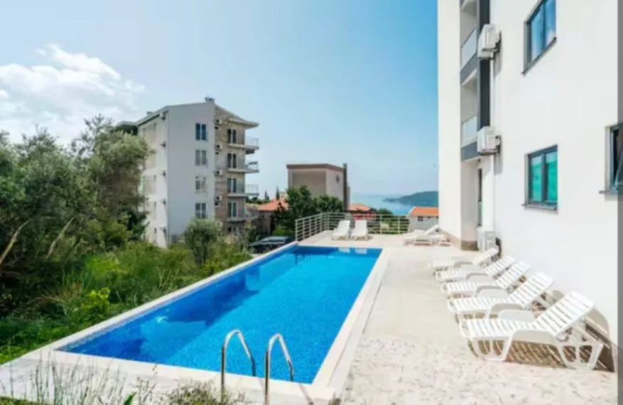 Rent, studio apartment, 30m², Bečići, Budva