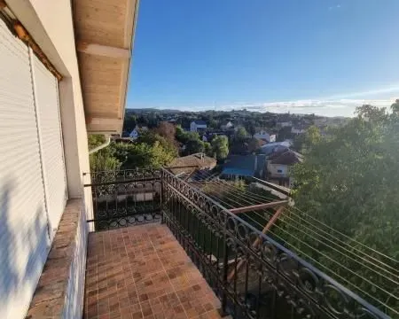 Izdavanje, kuća, 160m², Sremska Kamenica, Petrovaradin - image 31