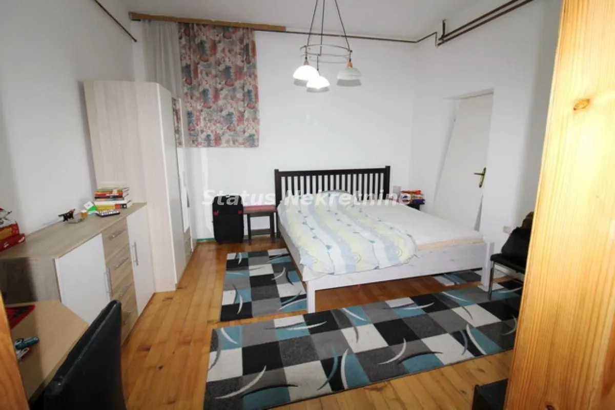 Prodaja, kuća, 429m², Vidovdansko naselje, Novi Sad Sve Podlokacije