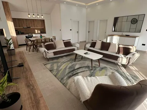 Izdavanje, dvosoban stan, 90m², Seljanovo, Tivat - image 10