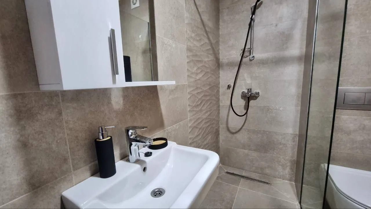 Rent, one bedroom apartment, 45m², Bečići, Budva