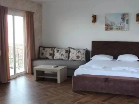 Prodaja, kuća, 350m², Centar, Bar - image 8