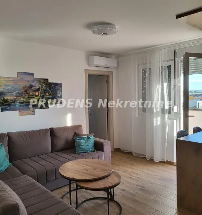 Prodaja, dvosoban stan, 58m², Ledine, Beograd