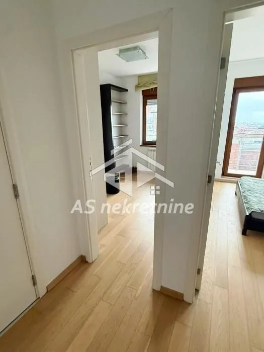 Rent, three bedroom apartment, 73m², Crveni Krst, Beograd