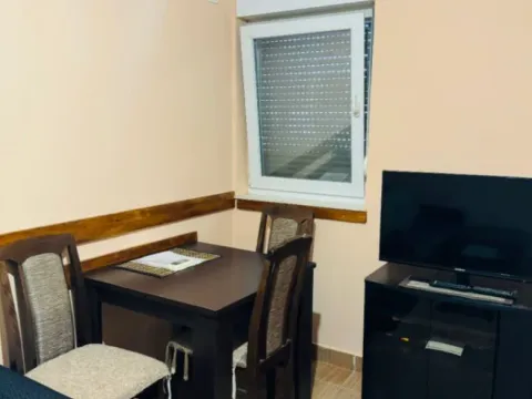 Izdavanje, kuća, 35m², Gornja Gorica, Podgorica - image 6